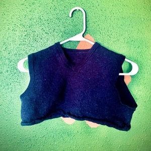 Cropped sweater vest